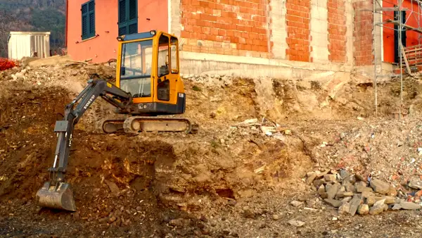 Dettaglio dello scavo per le fondazioni